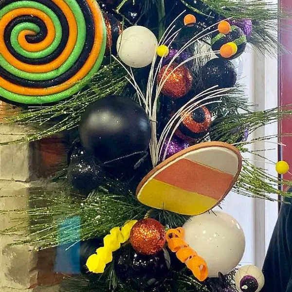Floral^Liberty Floral Candy Corn Cookie Spray