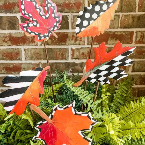Focal Points^The Round Top Collection Elegant Leaves