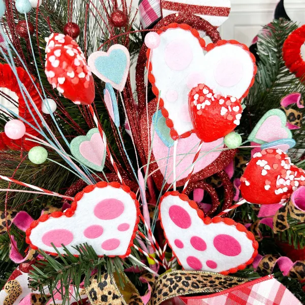 Sprays^Craig Bachman Felt Polkadot Heart Spray, 24.5"