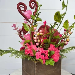 Creations^* Full Of Love Valentine Arrangement