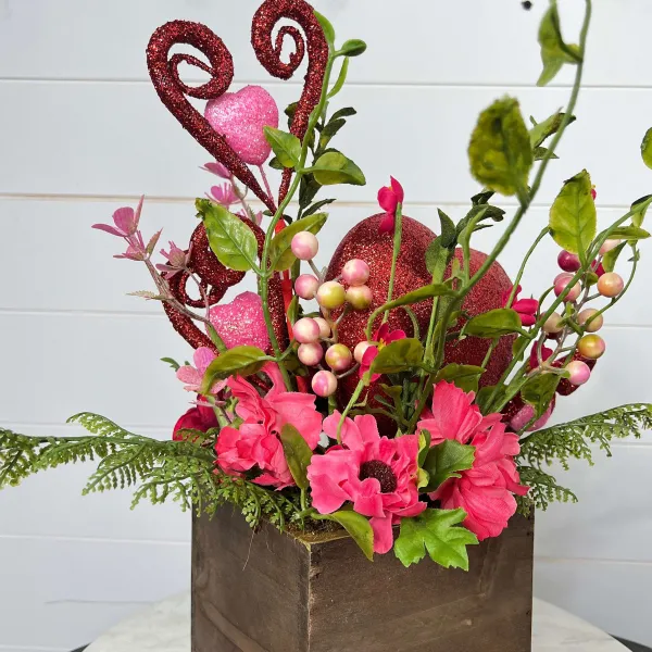 Creations^* Full Of Love Valentine Arrangement