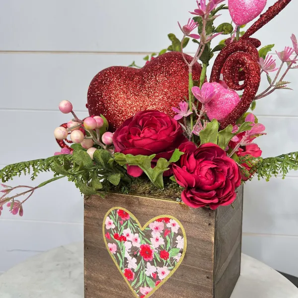 Creations^* Full Of Love Valentine Arrangement