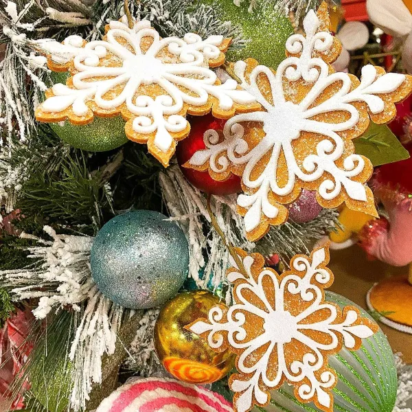 Sprays^RAZ Gingerbread Snowflake Spray