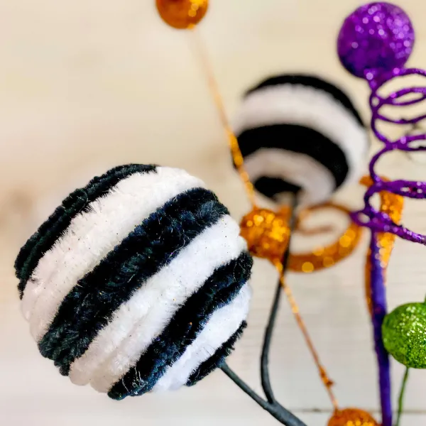 Picks^Liberty Floral Glitter Curly Velvet Ball Pick