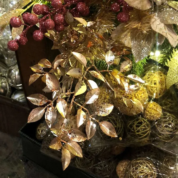 Floral Decor^Mark Roberts Golden Leaf Spray, 28"