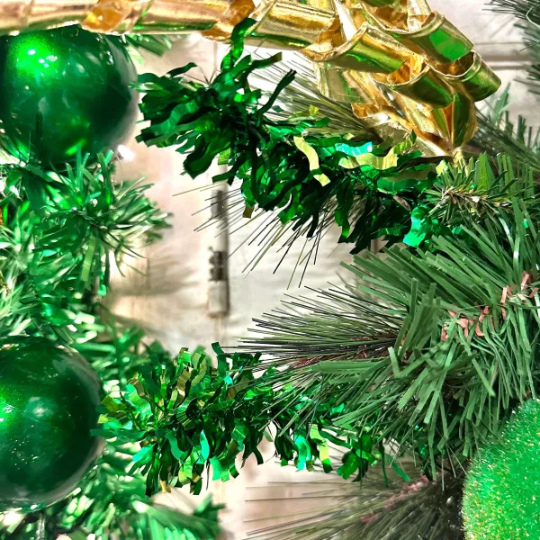 St. Patrick's Day^RAZ Green Tinsel Spray