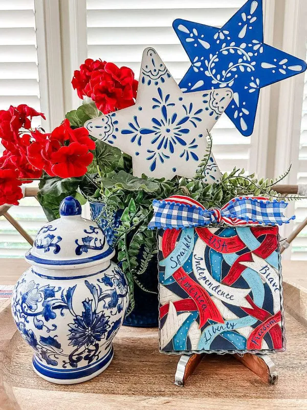 Table Decor^The Round Top Collection Independence Ribbon Mini Gallery Art