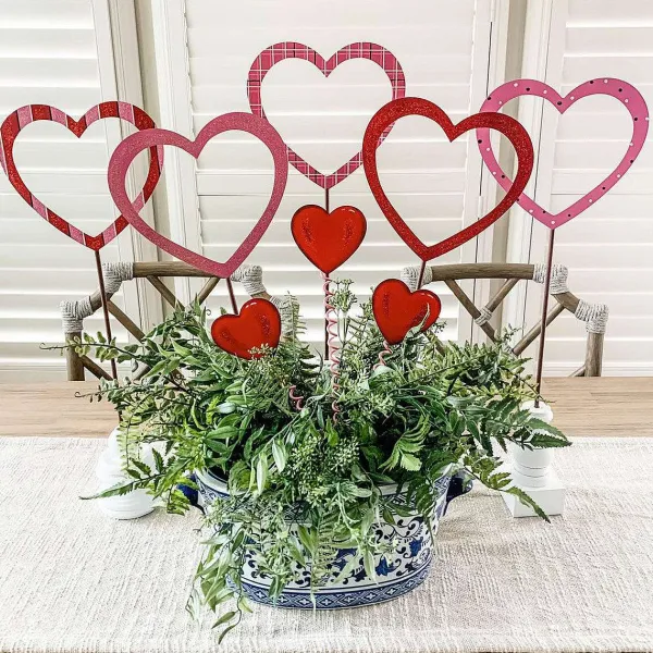 Pot Stakes^The Round Top Collection Open Heart Stake