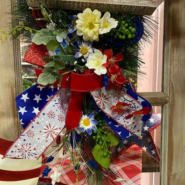 Floral Decor^Liberty Floral Patriotic Dahlia Daisy Spray