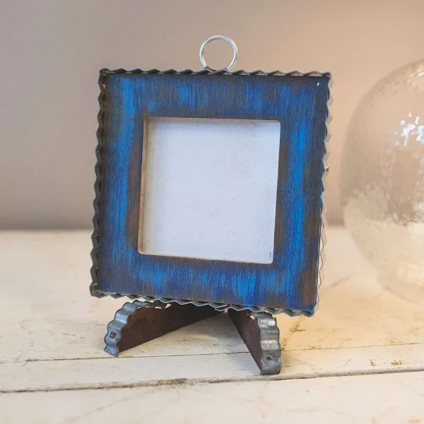 Table Decor^The Round Top Collection Pie Crust Photo Frame, Blue Mini Gallery Art