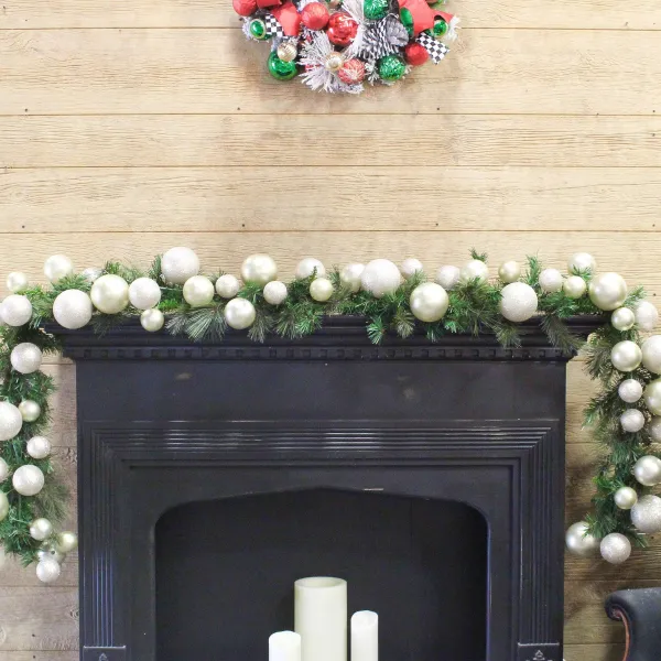 Winter^Farrisilk Platinum Glitter And Candy Apple Ball Garland, 10'