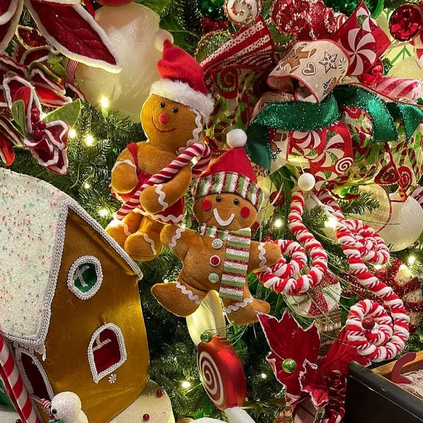 Focal Points^Liberty Floral Plush Gingerbread