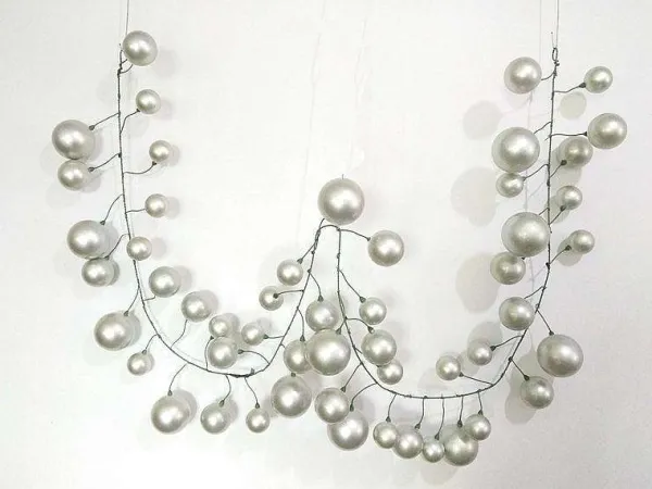 Winter^Farrisilk Silver Ball Garland, 10'