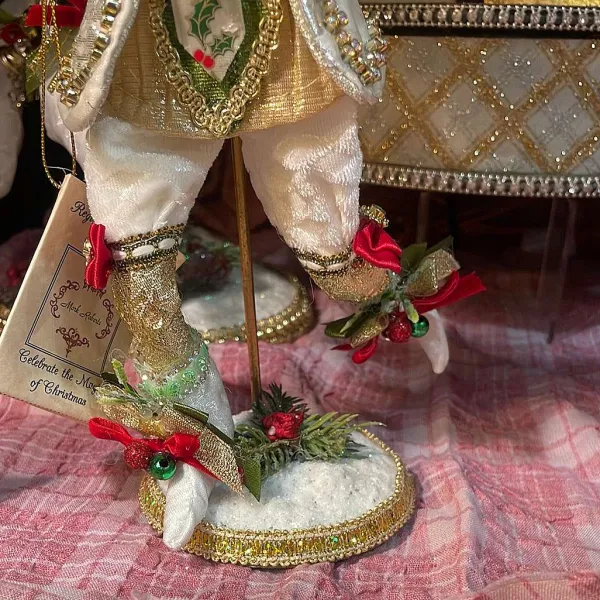 Table Decor^Mark Roberts Snow Base Stand