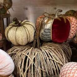 Focal Points^Liberty Floral Woven Corn Husk Pumpkin, Small